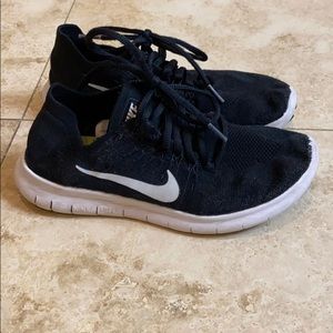 Nike women’s free run fly knit.